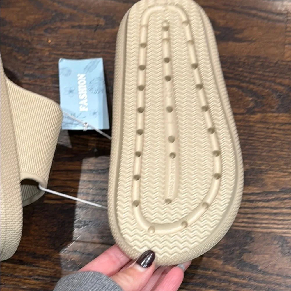 Beige kids Slide Sandals. NWT